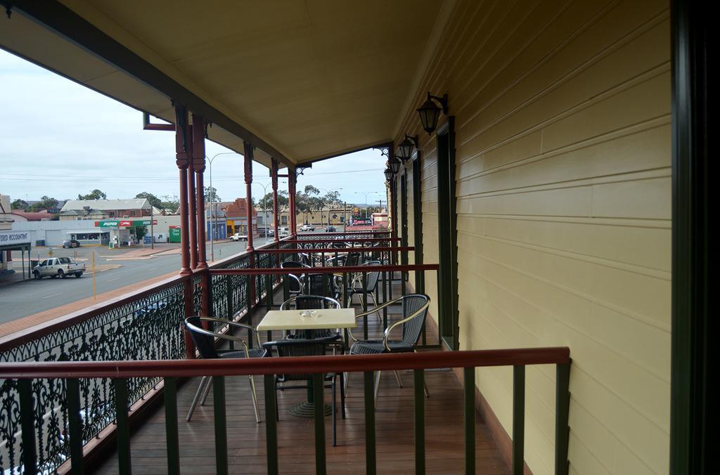 The Palace Hotel Kalgoorlie Extérieur photo