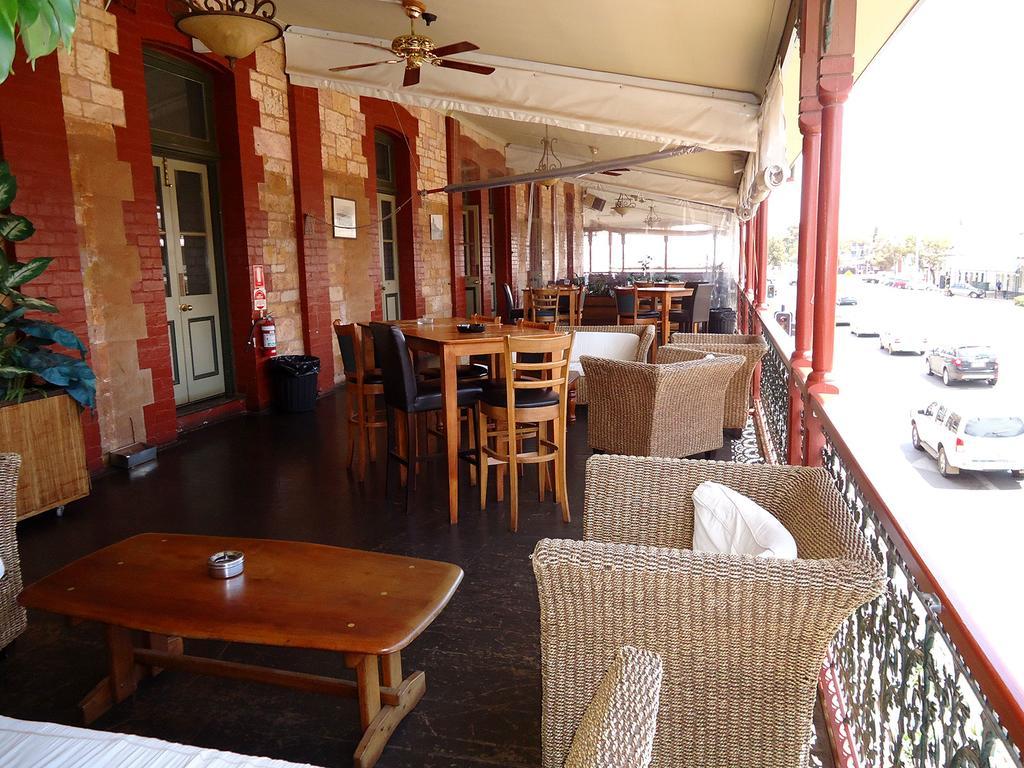 The Palace Hotel Kalgoorlie Extérieur photo